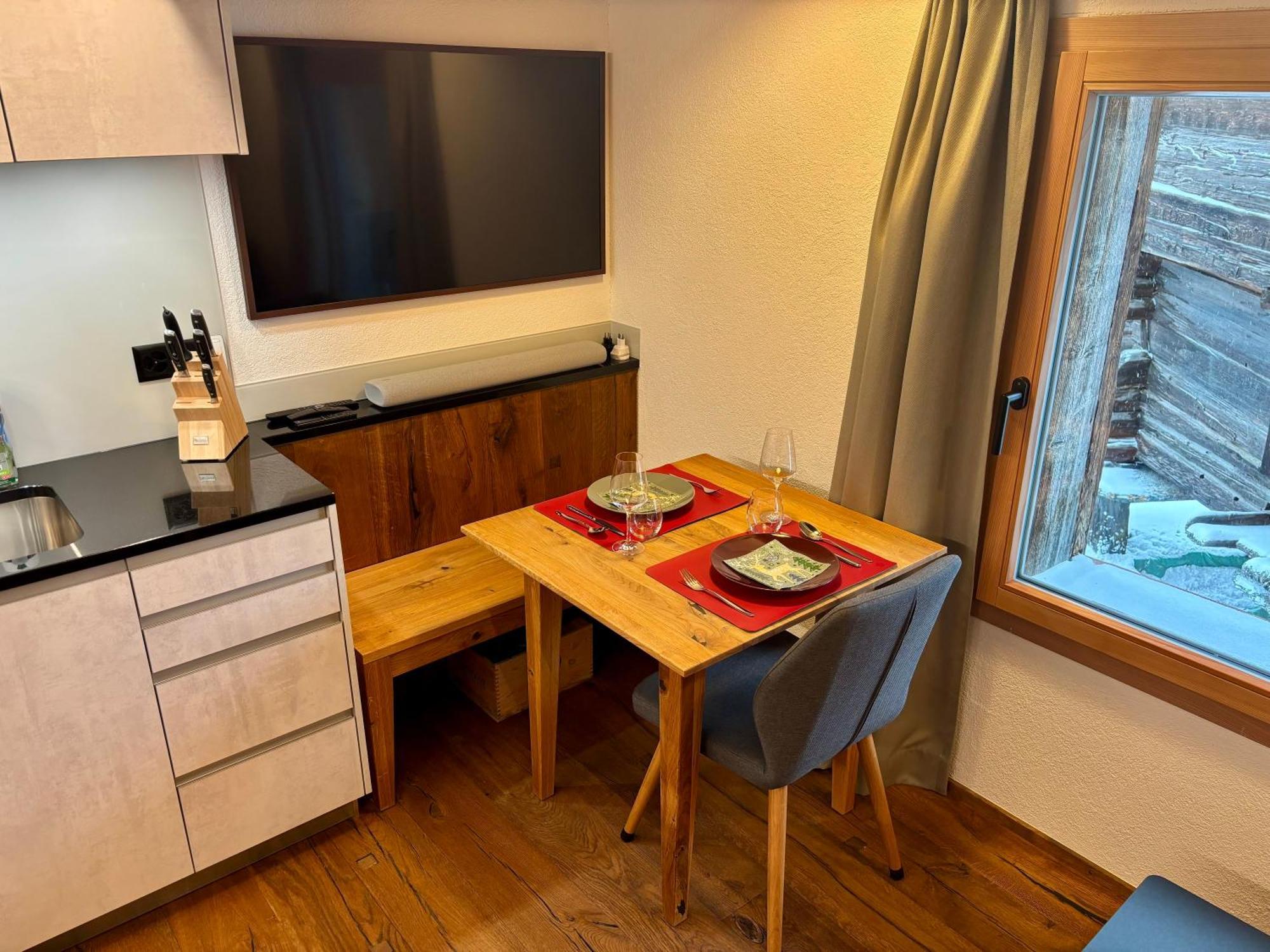 Chalet Coral Und Zermatter Stadel الغرفة الصورة
